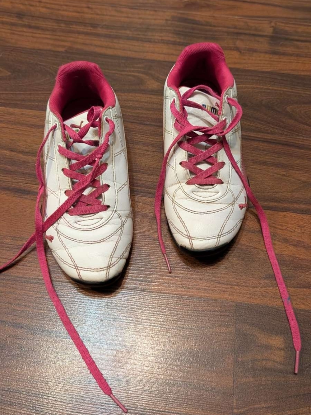 Puma Women's White and Pink Low-Profile Sneakers